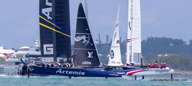 Day 2 – Race 1 – Artemis Racing and Groupama Team France - Louis Vuitton America's Cup ©  Jude Robertson http://juderobertsonphoto.wix.com/pix